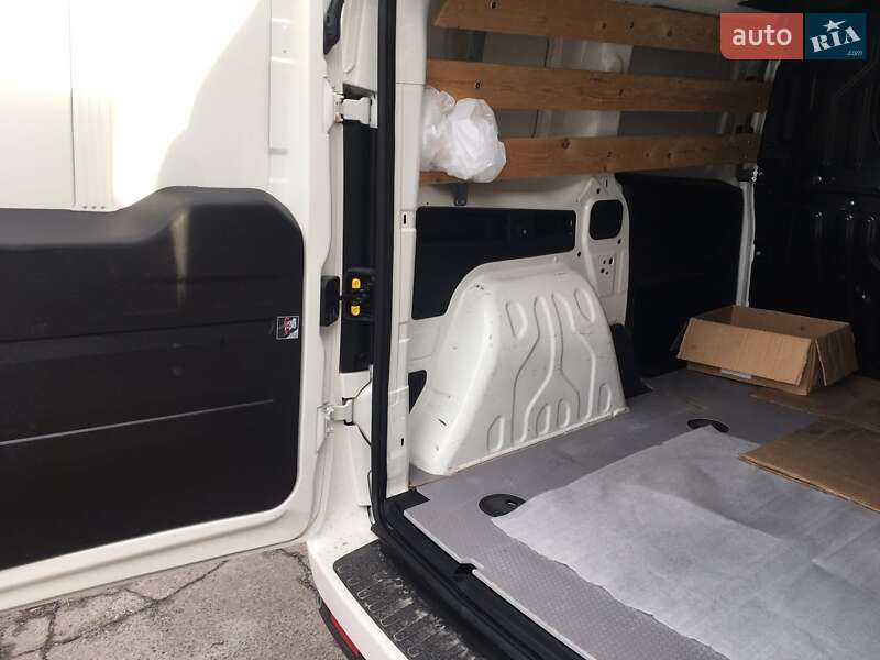 Вантажний фургон Opel Combo 2018 в Києві