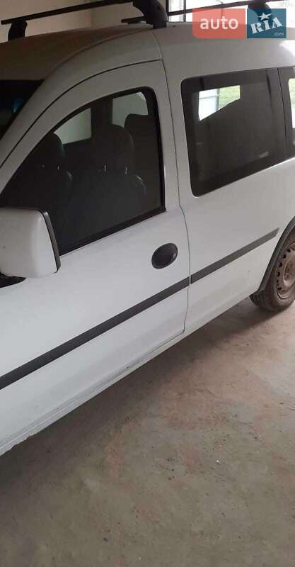 Мінівен Opel Combo 2003 в Чорткові