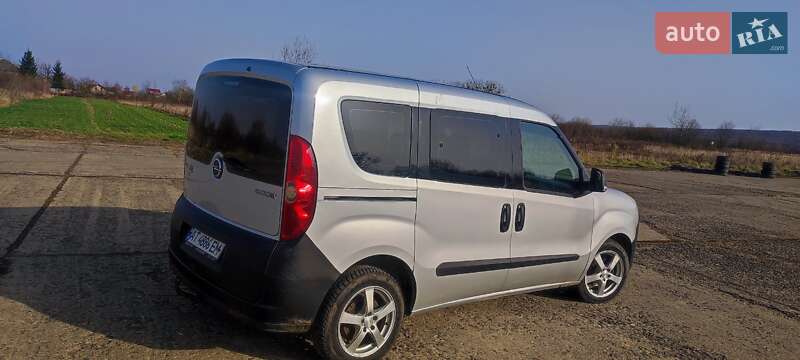 Мінівен Opel Combo 2012 в Івано-Франківську