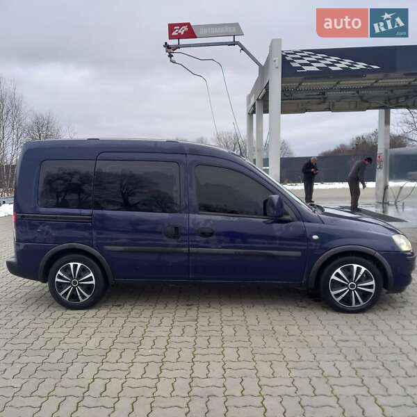 Минивэн Opel Combo 2008 в Стрые