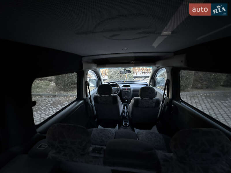 Мінівен Opel Combo 2006 в Дрогобичі фото 43 Мінівен Opel Combo 2006 в Дрогобичі