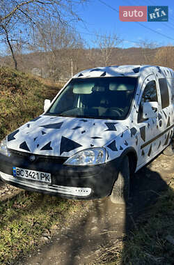 Вантажний фургон Opel Combo 2003 в Кутах