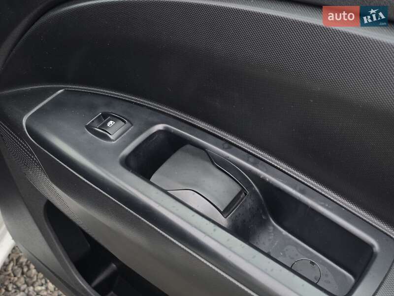 Вантажний фургон Opel Combo 2018 в Тернополі фото 24 Вантажний фургон Opel Combo 2018 в Тернополі