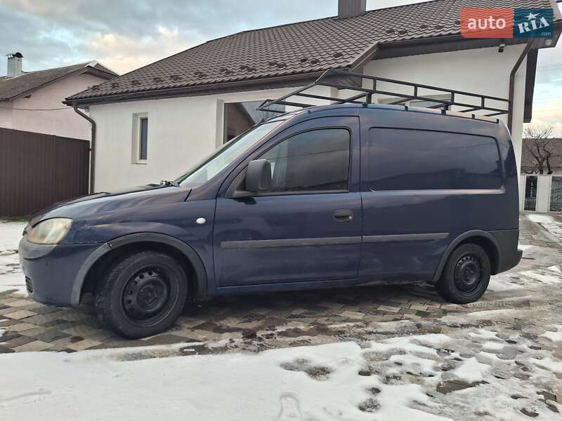 Вантажівка Opel Combo 2003 в Івано-Франківську