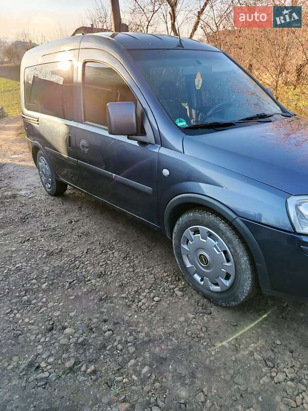 Мінівен Opel Combo 2008 в Чернівцях