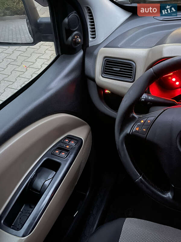 Минивэн Opel Combo 2012 в Хмельницком