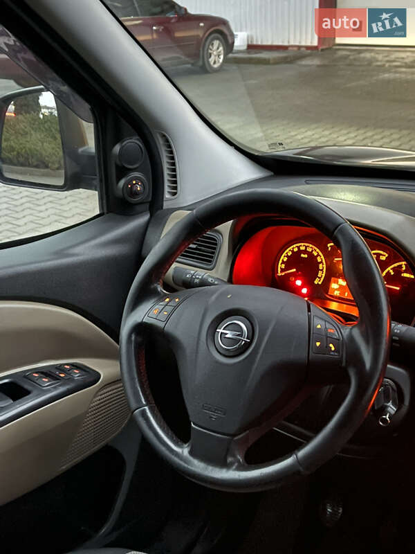 Минивэн Opel Combo 2012 в Хмельницком