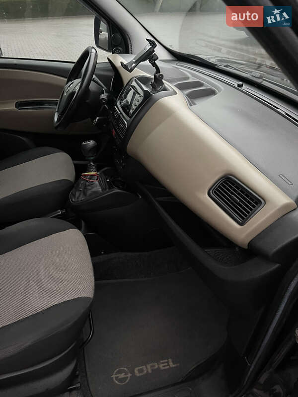 Минивэн Opel Combo 2012 в Хмельницком