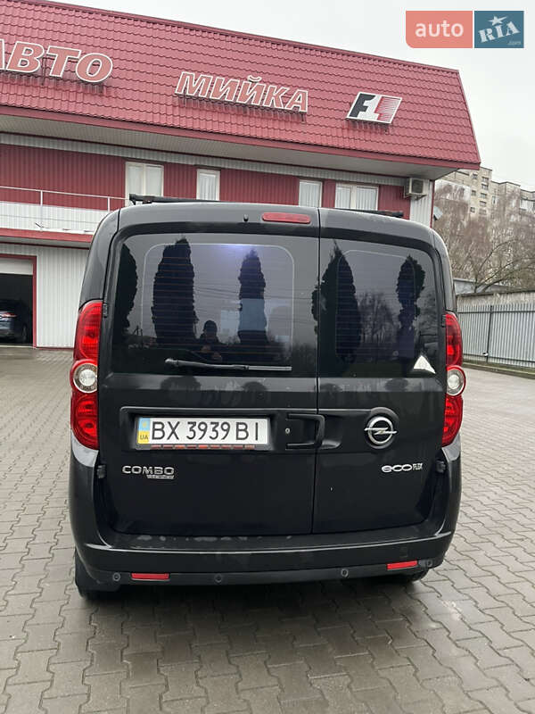 Минивэн Opel Combo 2012 в Хмельницком