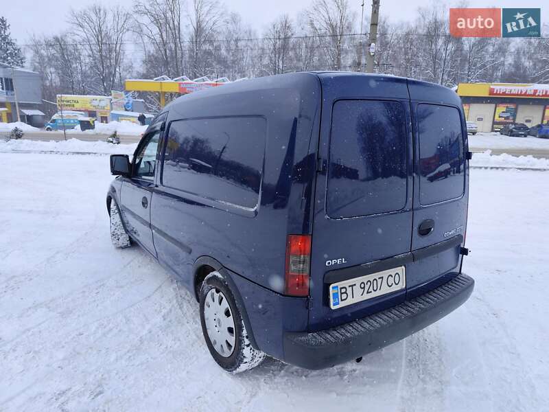 Грузовой фургон Opel Combo 2009 в Тернополе