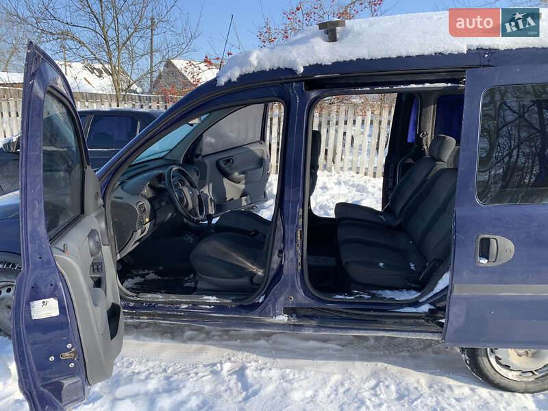 Минивэн Opel Combo 2004 в Барановке