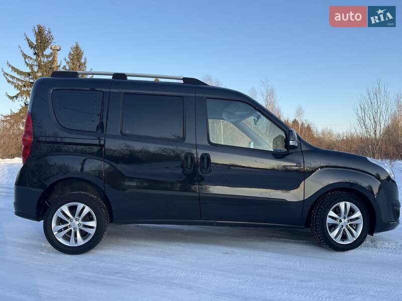 Мінівен Opel Combo 2012 в Трускавці