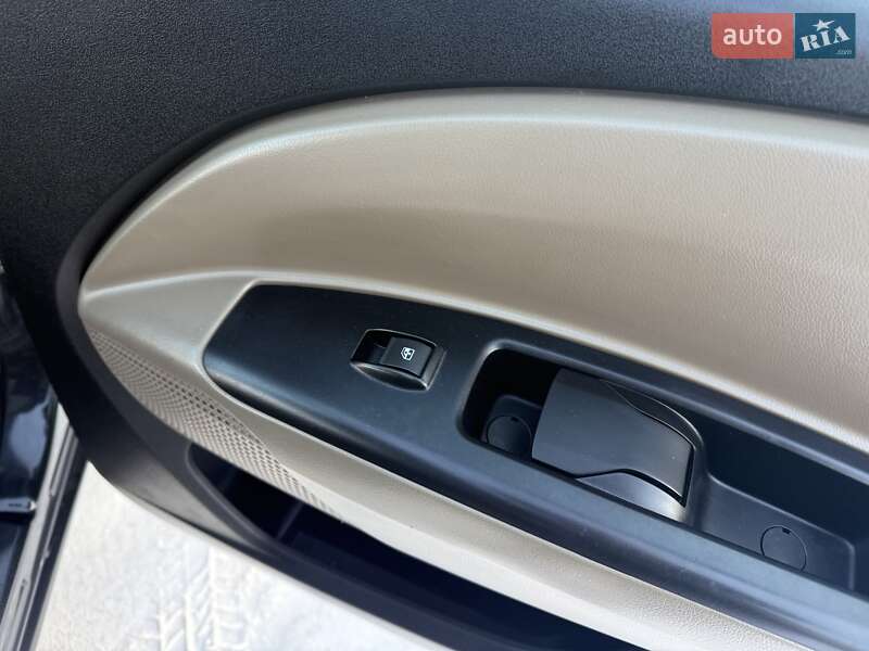 Мінівен Opel Combo 2012 в Трускавці