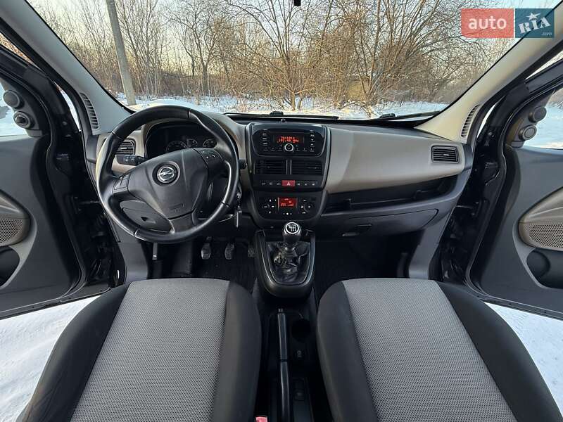 Мінівен Opel Combo 2012 в Трускавці