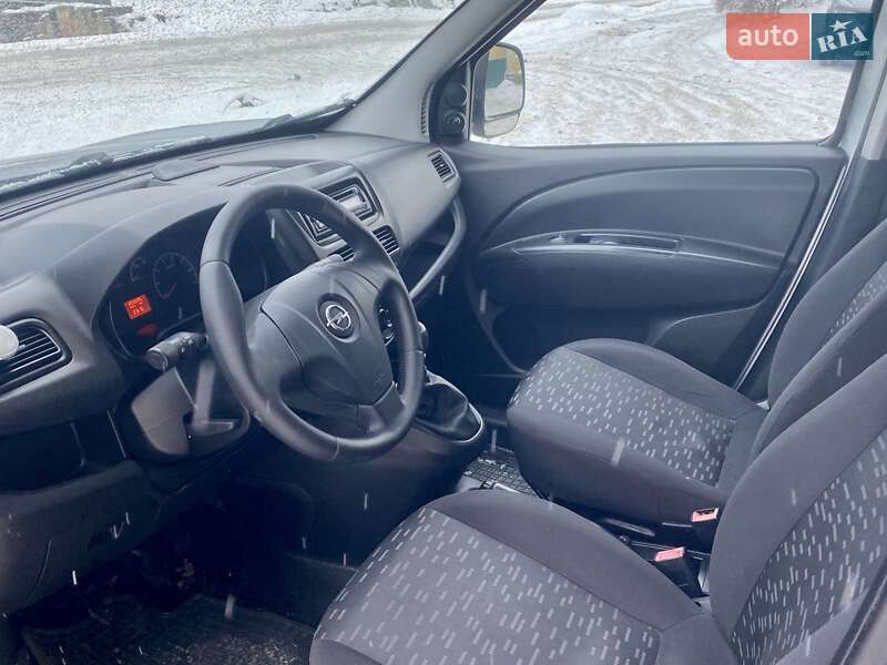 Вантажівка Opel Combo 2012 в Києві фото 10 Вантажівка Opel Combo 2012 в Києві