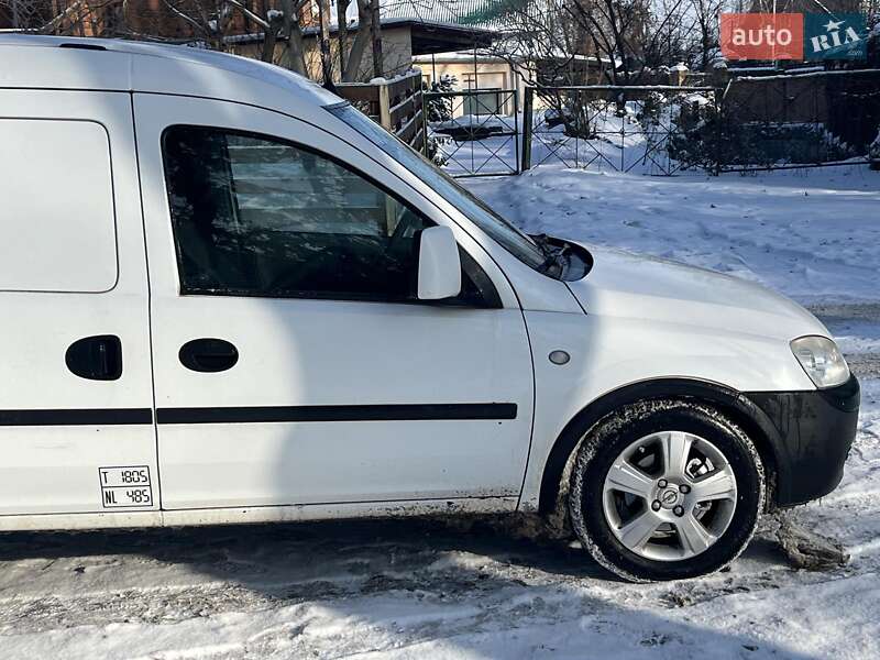 Вантажний фургон Opel Combo 2011 в Києві фото 40 Вантажний фургон Opel Combo 2011 в Києві