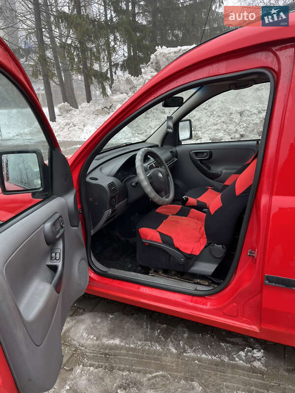 Мінівен Opel Combo 2003 в Чернівцях