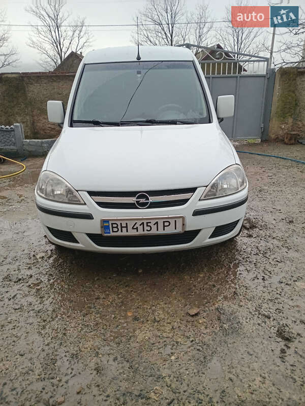 2011 Opel Combo, VIN W0LVXCF25B4410561:plate — фото 1 (autoria)