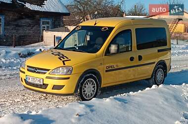 Мінівен Opel Combo 2009 в Сарнах