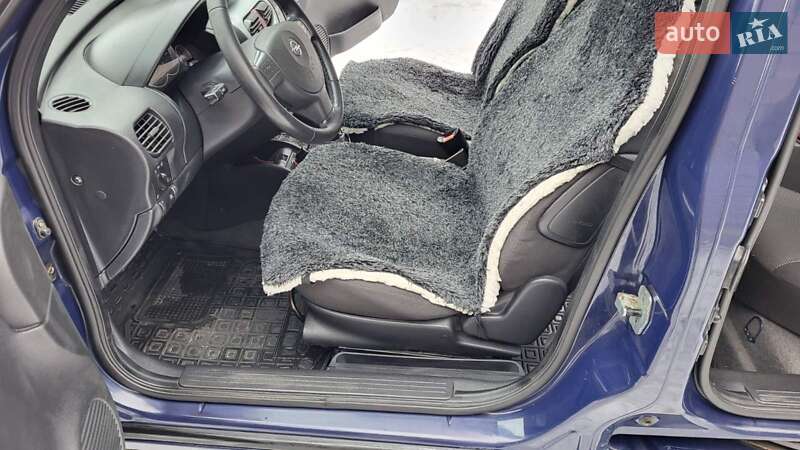 Мінівен Opel Combo 2006 в Чорткові