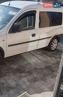 Мінівен Opel Combo 2011 в Житомирі