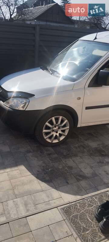 Мінівен Opel Combo 2011 в Житомирі