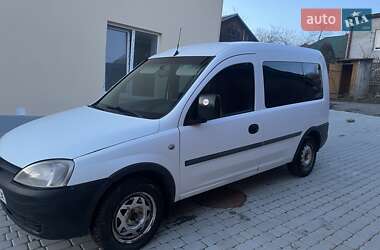 Минивэн Opel Combo 2003 в Турке