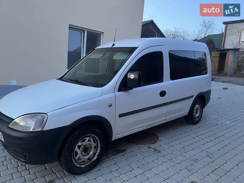 Минивэн Opel Combo 2003 в Турке