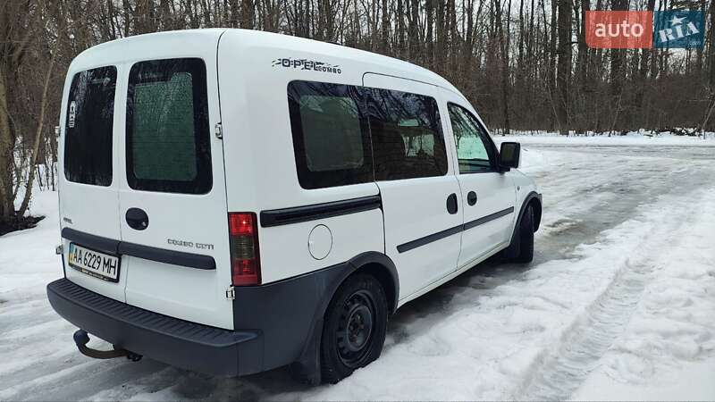 Мінівен Opel Combo 2011 в Києві фото 5 Мінівен Opel Combo 2011 в Києві