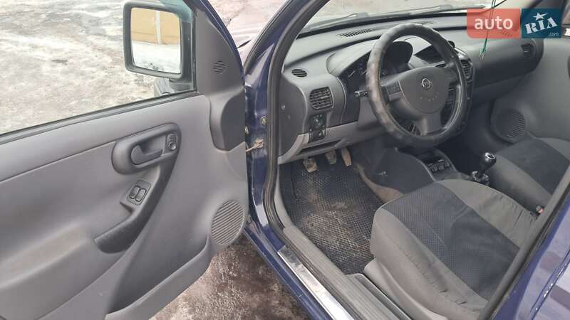 Минивэн Opel Combo 2005 в Коростене