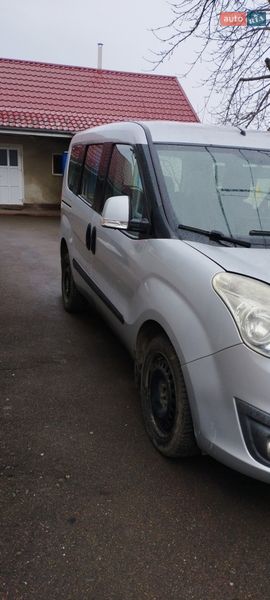 Мінівен Opel Combo 2012 в Коломиї