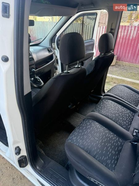 Минивэн Opel Combo 2012 в Тячеве