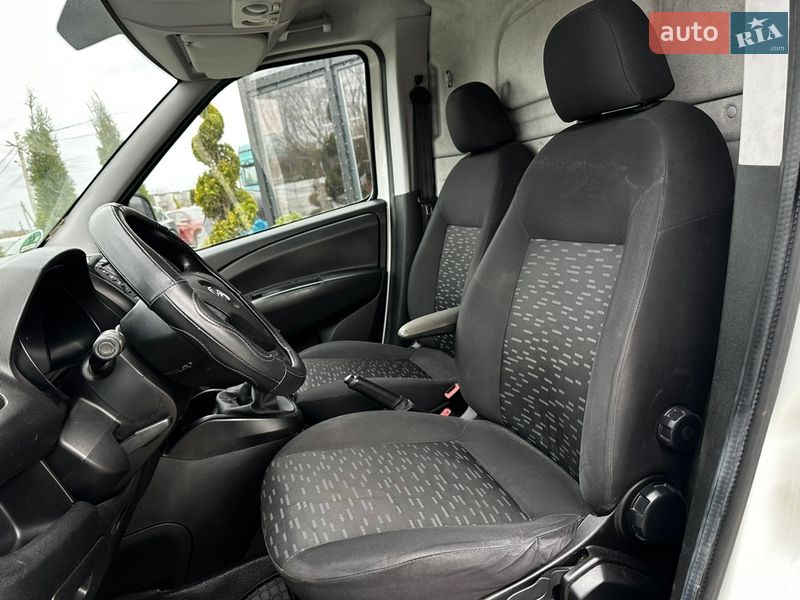 Грузовой фургон Opel Combo 2015 в Львове
