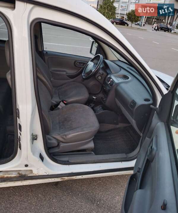 Мінівен Opel Combo 2002 в Києві