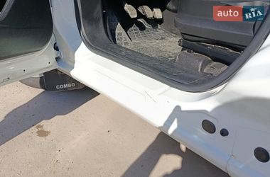 Вантажний фургон Opel Combo 2013 в Брюховичах