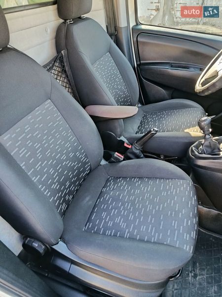 Вантажний фургон Opel Combo 2013 в Брюховичах фото 46 Вантажний фургон Opel Combo 2013 в Брюховичах