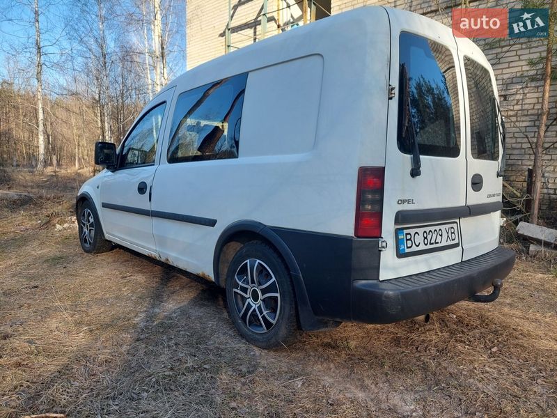 Мінівен Opel Combo 2006 в Валках