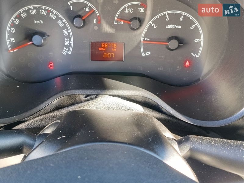Вантажний фургон Opel Combo 2018 в Києві