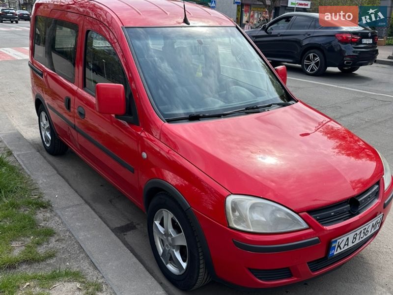 Минивэн Opel Combo 2010 в Киеве