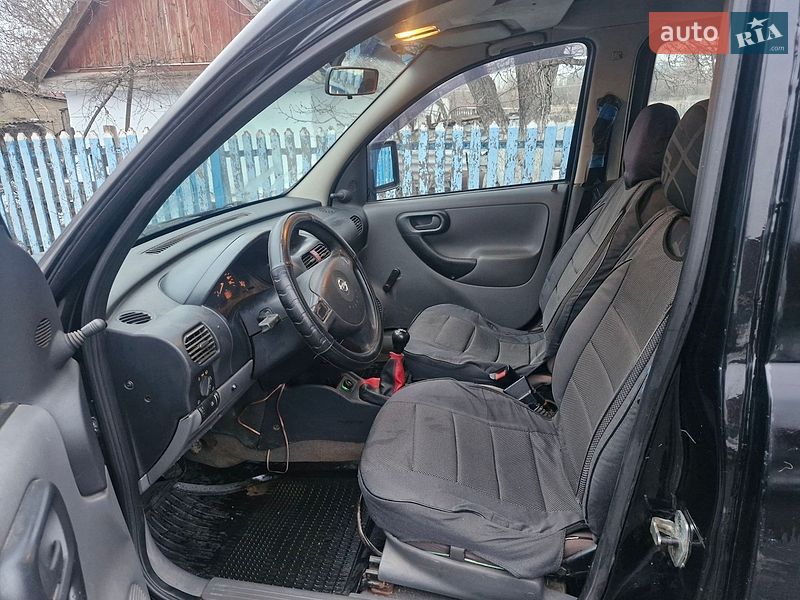 Минивэн Opel Combo 2004 в Первомайске