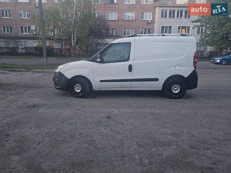 Грузопассажирский фургон Opel Combo 2012 в Черкассах