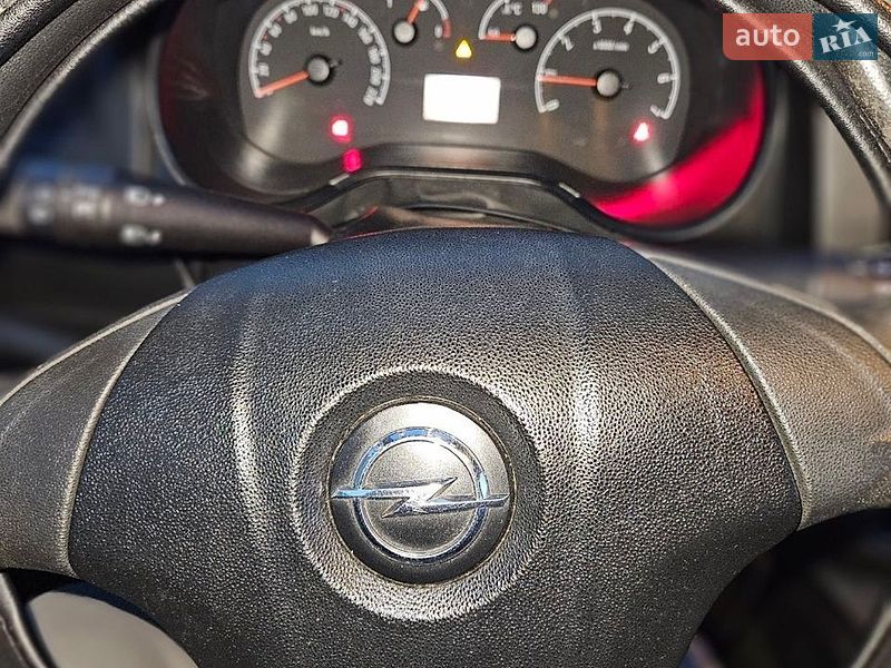 Грузопассажирский фургон Opel Combo 2012 в Черкассах
