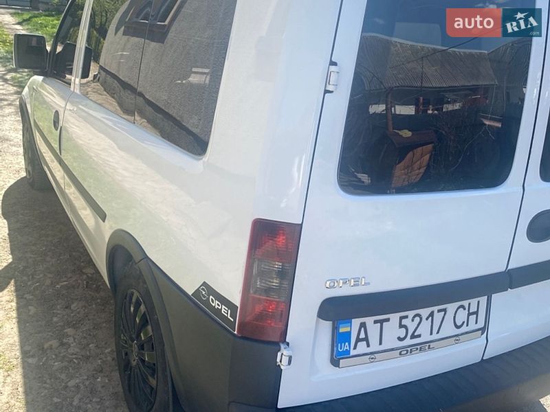 Мінівен Opel Combo 2006 в Коломиї