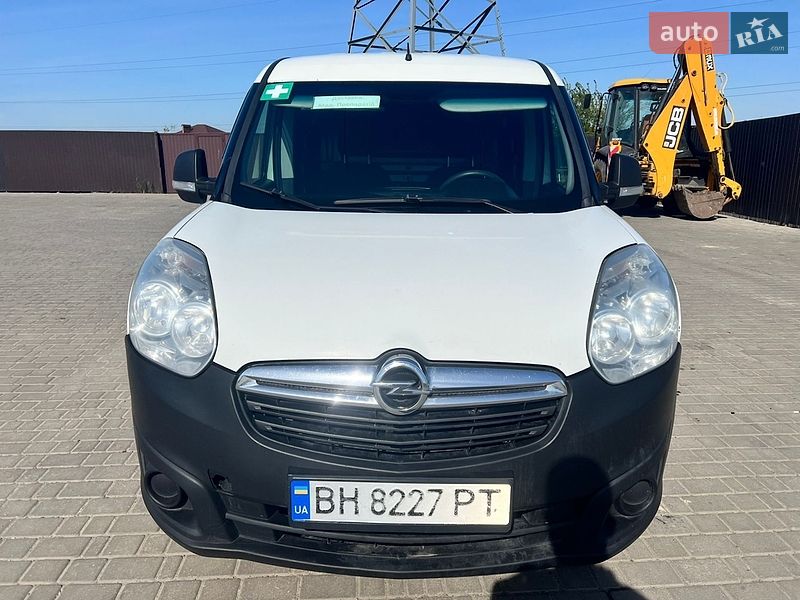 Вантажний фургон Opel Combo 2017 в Одесі