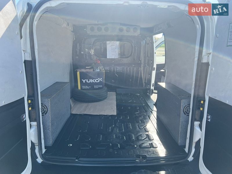 Вантажний фургон Opel Combo 2017 в Одесі
