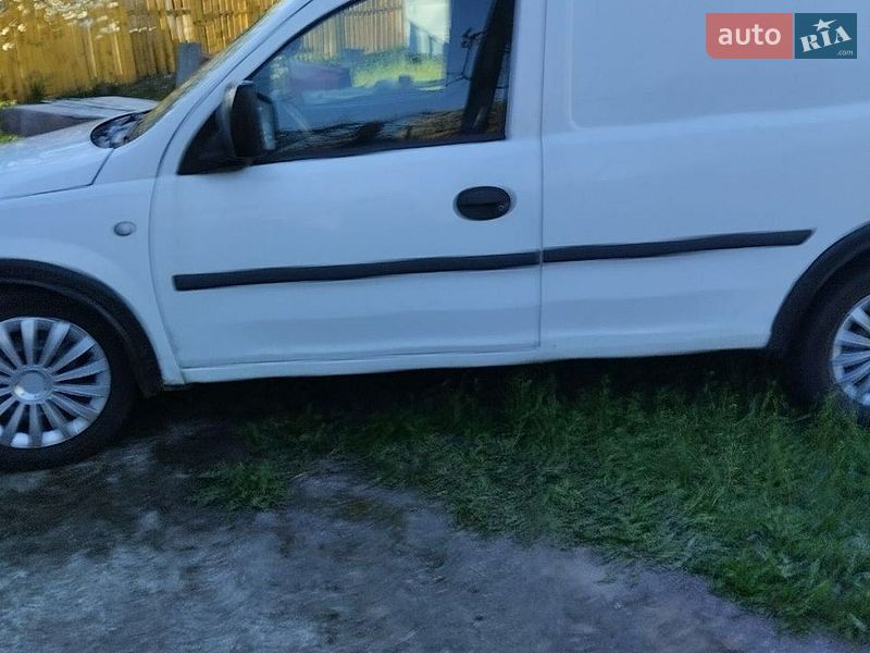 Грузовой фургон Opel Combo 2004 в Чернигове