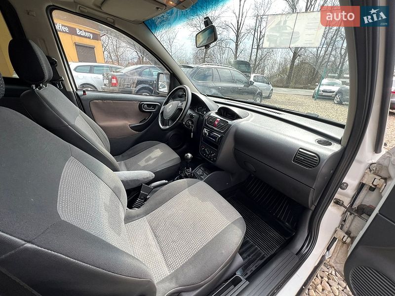 Минивэн Opel Combo 2005 в Коломые