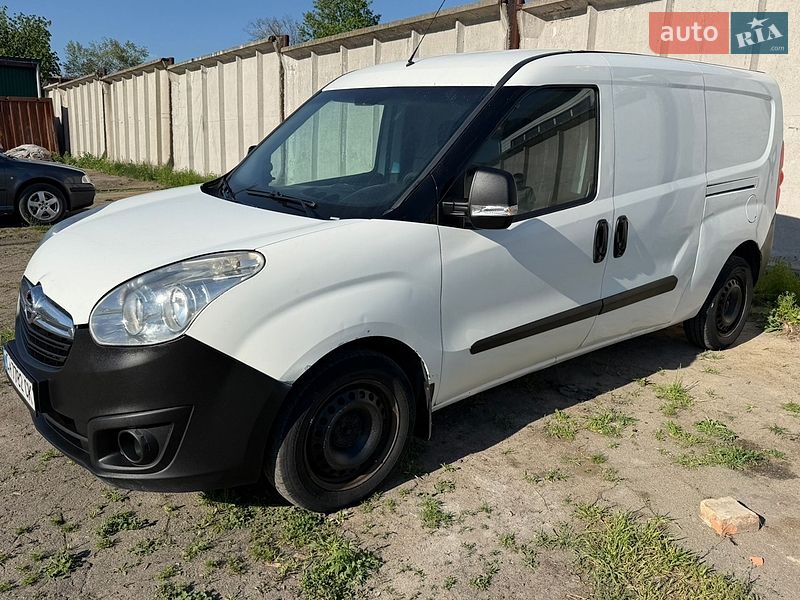 Грузовой фургон Opel Combo 2015 в Умани
