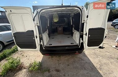Грузовой фургон Opel Combo 2015 в Умани