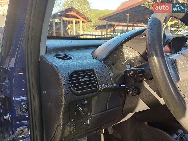 Мінівен Opel Combo 2005 в Косові